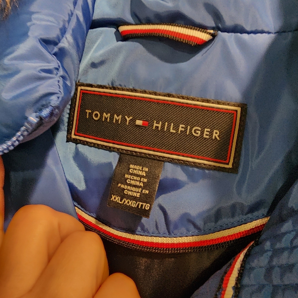 NWT XXL Tommy Hilfiger knee length puffer coat with faux fur hood - Picture 4 of 6